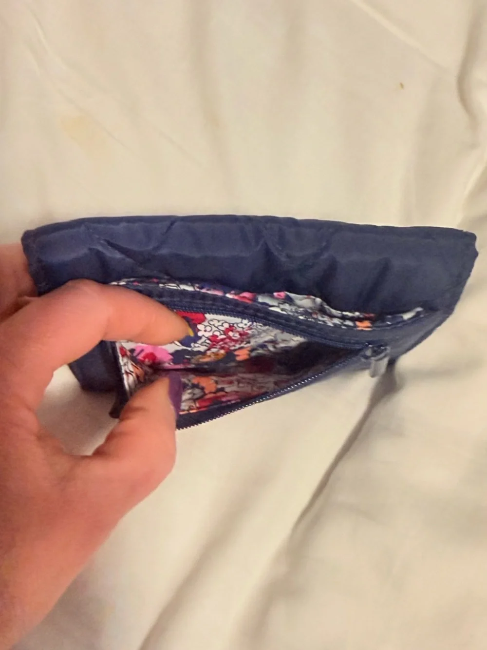 Vera Bradley Trifold Quilted Compact Navy Women's Wallet! NWOT - Picture 8 of 8